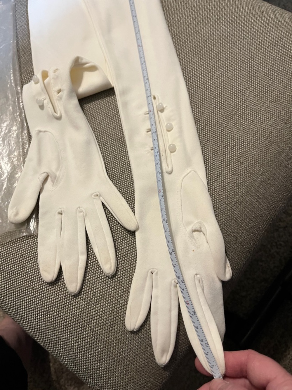 White Opera Gloves with Button Detail - Vintage - Picture 8 of 10